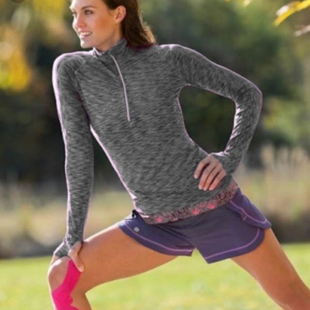Athleta Mendoza Quarter Zip Pullover Sweatshirt Gray Back Zip Pocket Small